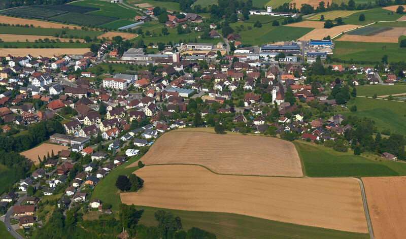 Madiswil, Luftaufnahme - Foto Willy Jost